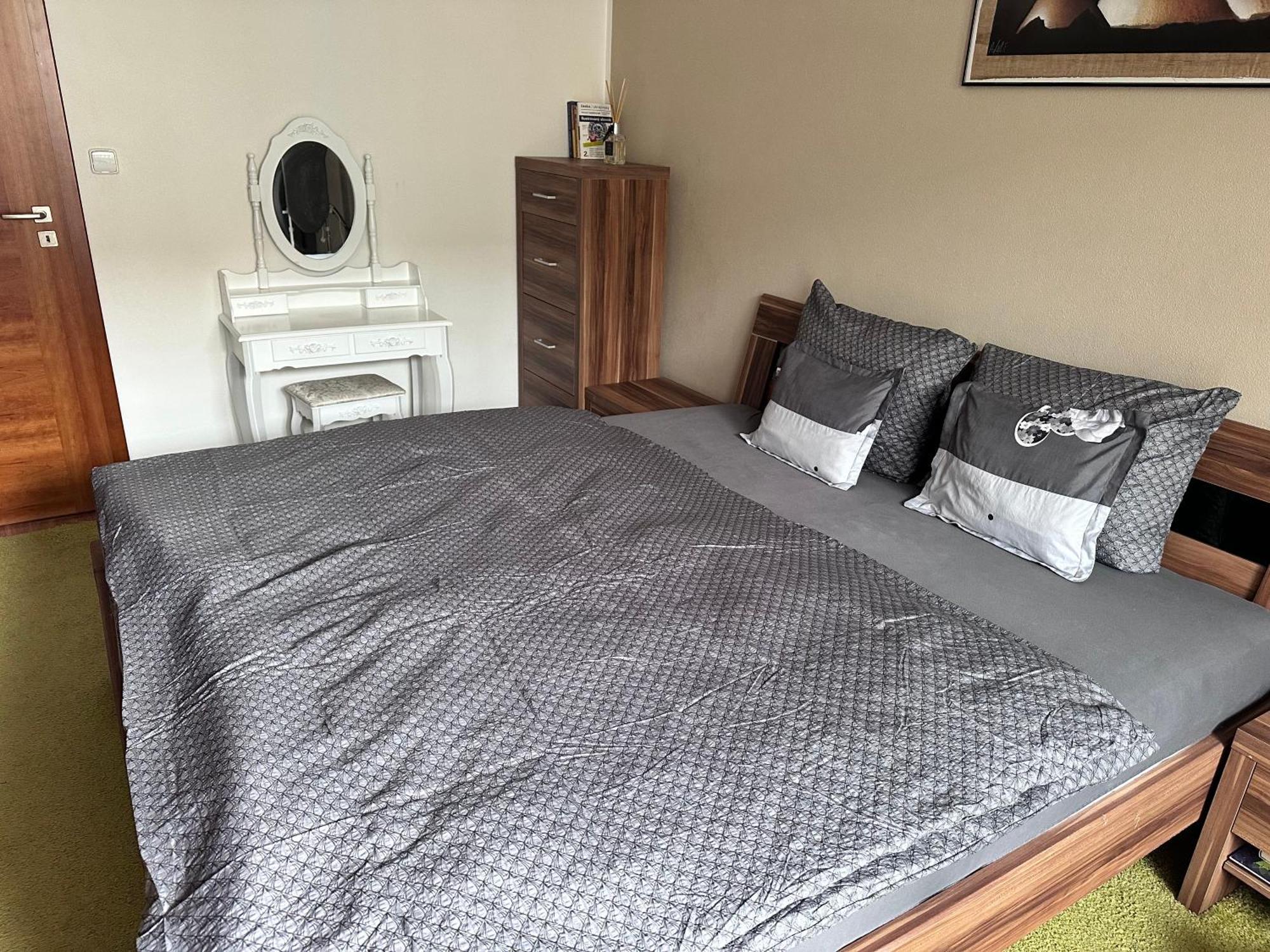 Old Town Zderadova 6 Apartament